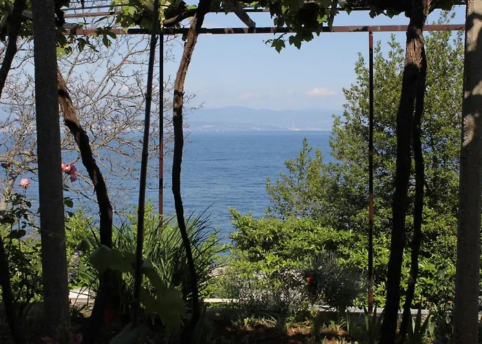 By The Sea Medveja, Opatija - 7775 Гостевой дом 3*