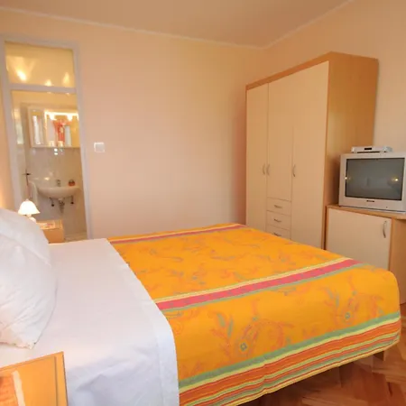 Guest house By The Sea Medveja, Opatija - 7775 Lovran